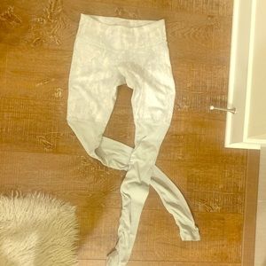 alo yoga gray snakeskin yoga pants, maternity sz S